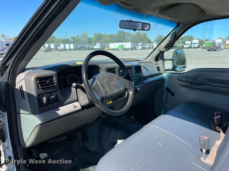 image for item LV9110 1999 Ford F550  utility / service truck