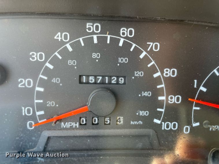 image for item LV9110 1999 Ford F550  utility / service truck