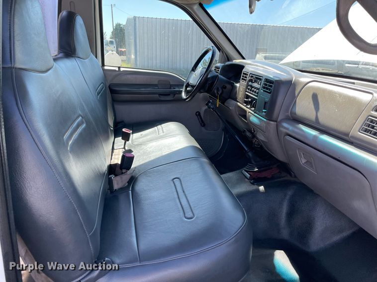 image for item LV9110 1999 Ford F550  utility / service truck