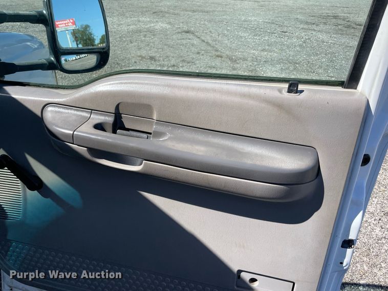 image for item LV9110 1999 Ford F550  utility / service truck