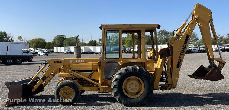 image for item LV9121 Ford 340B  backhoe
