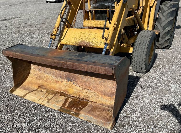 image for item LV9121 Ford 340B  backhoe