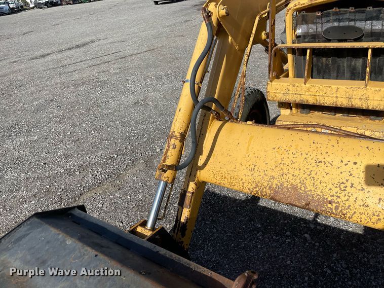 image for item LV9121 Ford 340B  backhoe