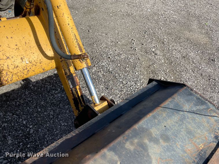 image for item LV9121 Ford 340B  backhoe