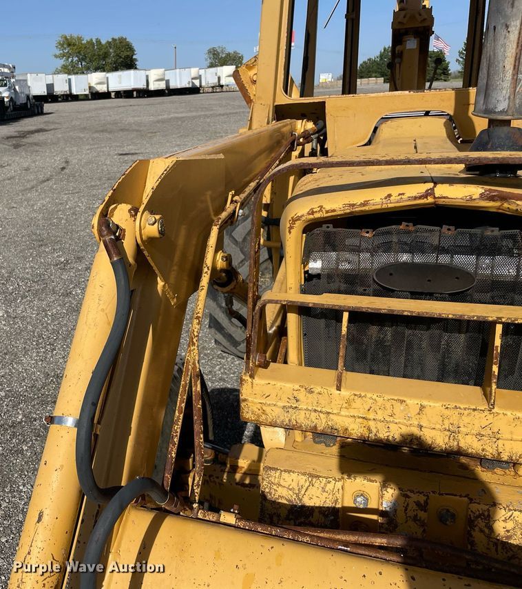 image for item LV9121 Ford 340B  backhoe