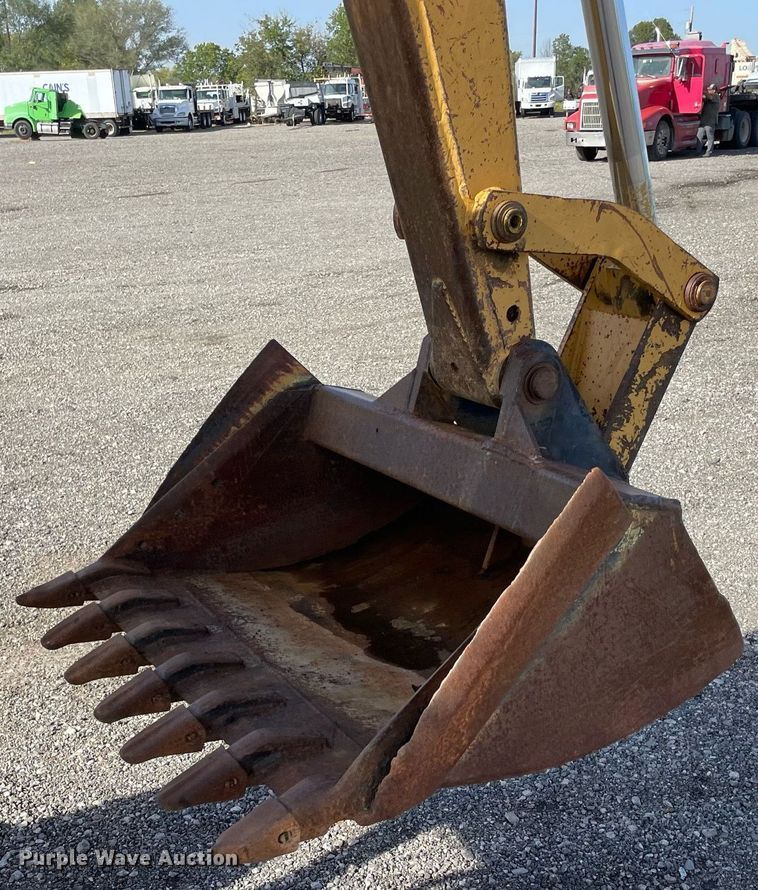 image for item LV9121 Ford 340B  backhoe