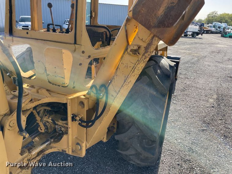 image for item LV9121 Ford 340B  backhoe
