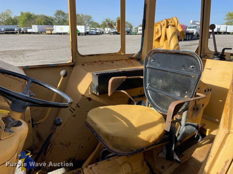 image for item LV9121 Ford 340B  backhoe