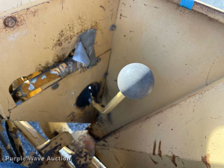 image for item LV9121 Ford 340B  backhoe