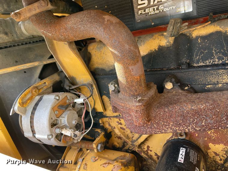 image for item LV9121 Ford 340B  backhoe