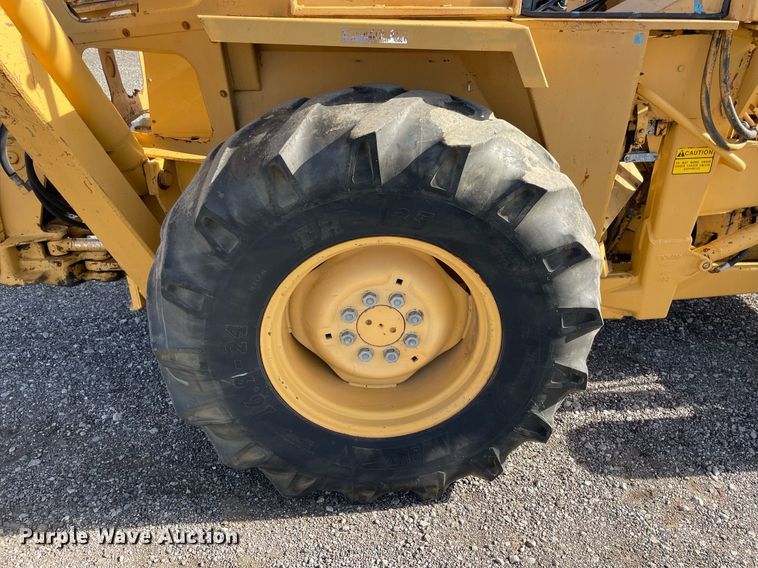 image for item LV9121 Ford 340B  backhoe