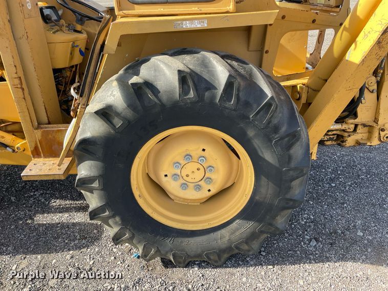 image for item LV9121 Ford 340B  backhoe