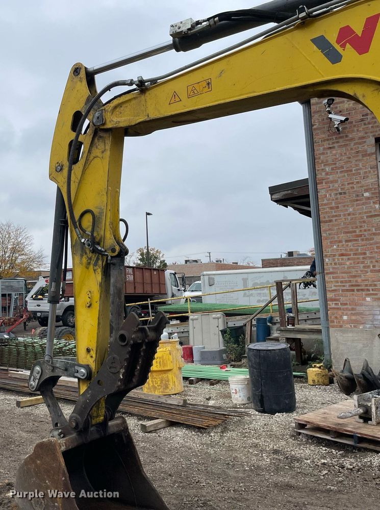image for item LV9961 2019 Wacker Neuson ET90  mini excavator