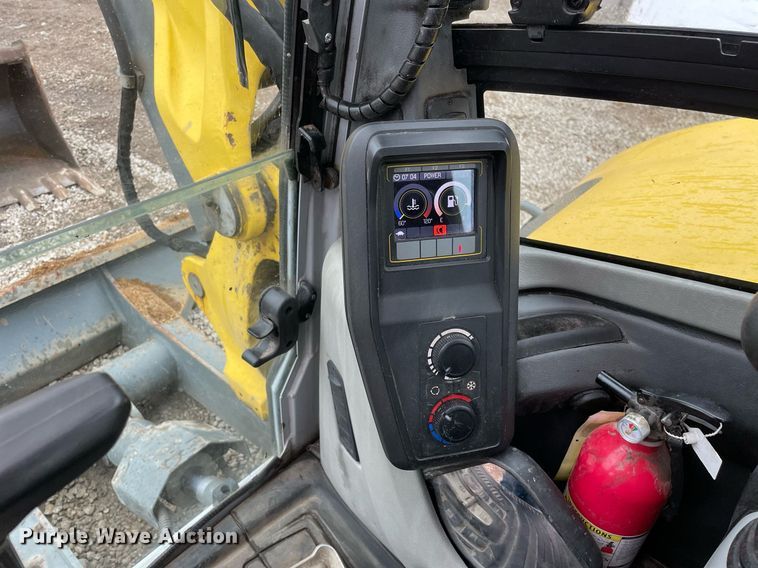 image for item LV9961 2019 Wacker Neuson ET90  mini excavator