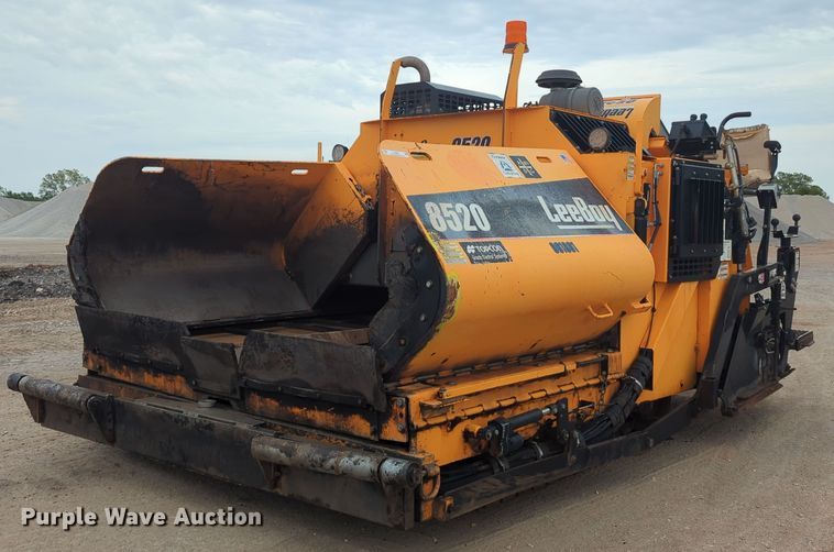 image for item LY9437 2018 Lee Boy 8520  paver