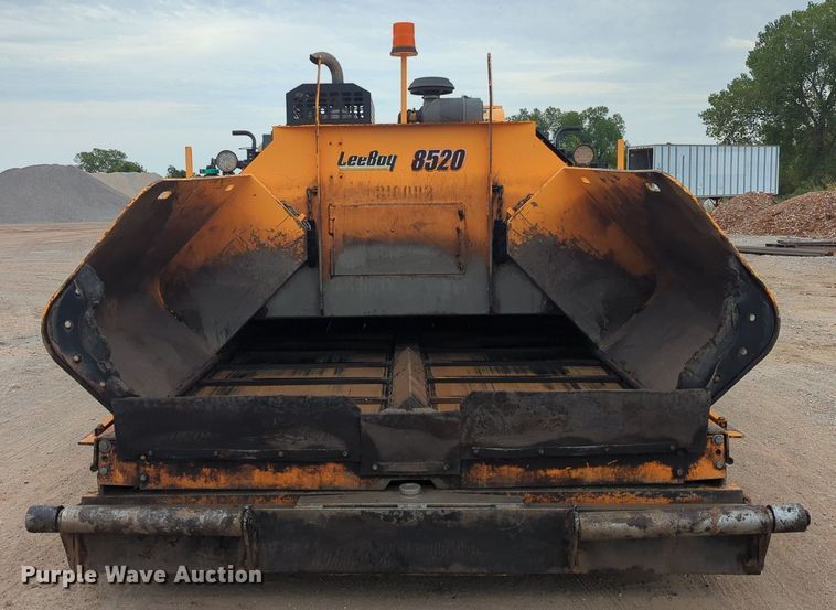 image for item LY9437 2018 Lee Boy 8520  paver