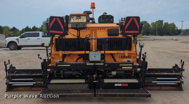 image for item LY9437 2018 Lee Boy 8520  paver