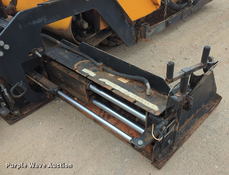 image for item LY9437 2018 Lee Boy 8520  paver