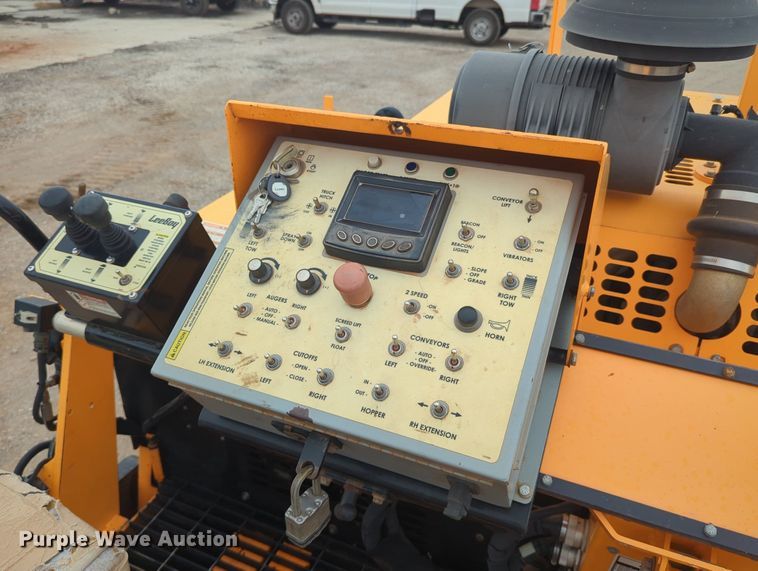 image for item LY9437 2018 Lee Boy 8520  paver