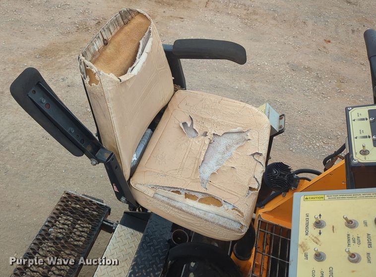 image for item LY9437 2018 Lee Boy 8520  paver