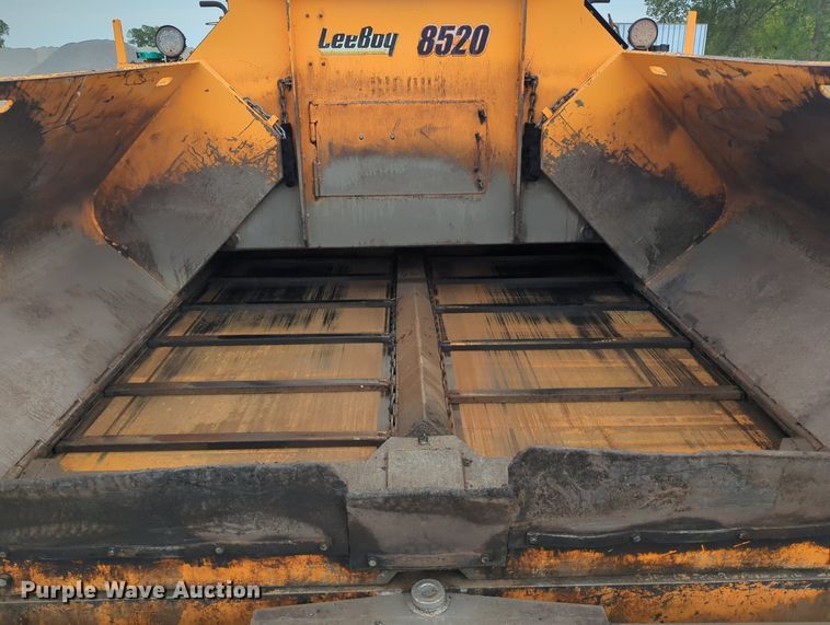 image for item LY9437 2018 Lee Boy 8520  paver