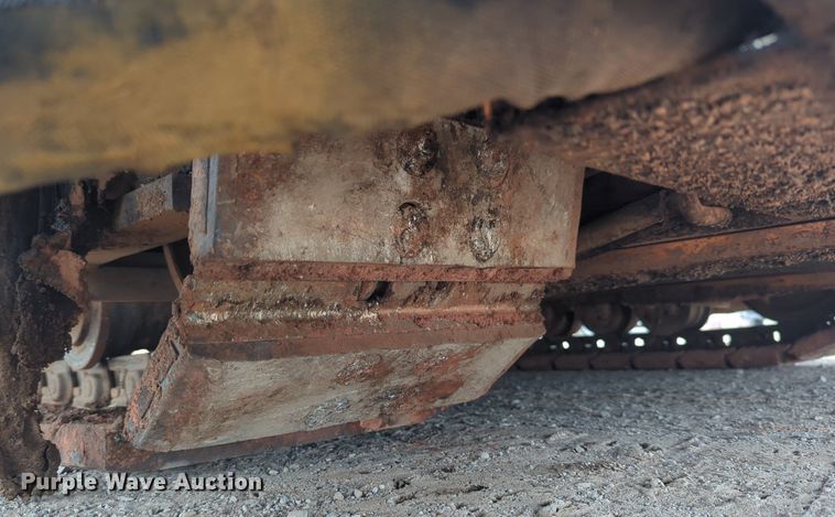 image for item LY9437 2018 Lee Boy 8520  paver