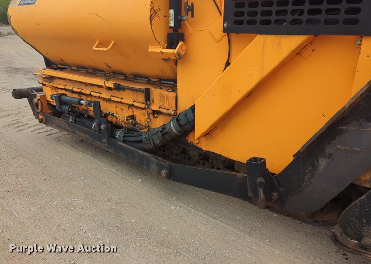 image for item LY9437 2018 Lee Boy 8520  paver