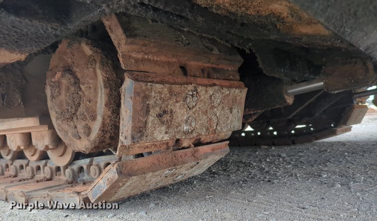 image for item LY9437 2018 Lee Boy 8520  paver