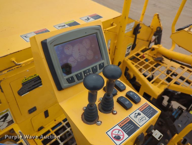 image for item LY9438 2020 Carlson CP130  paver