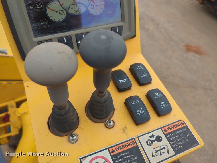 image for item LY9438 2020 Carlson CP130  paver