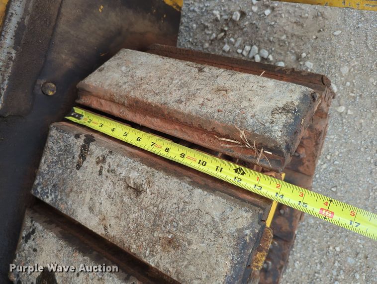 image for item LY9438 2020 Carlson CP130  paver