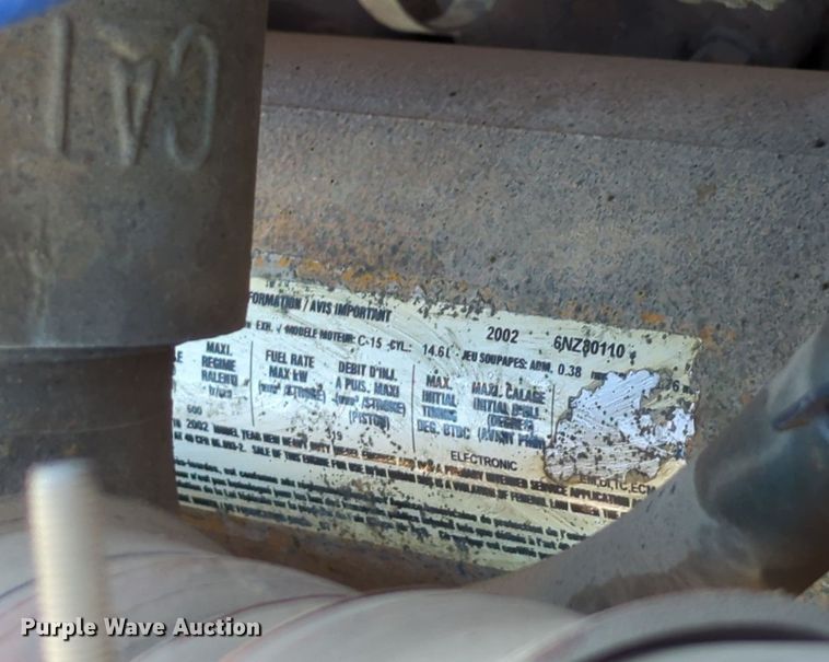 image for item LY9440 2003 Kenworth T800  semi truck