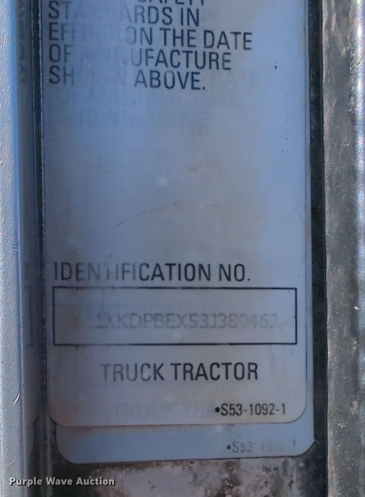 image for item LY9440 2003 Kenworth T800  semi truck