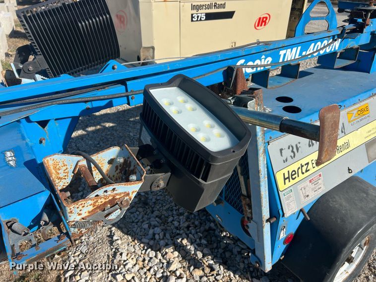 image for item ME9295 2006 Genie TML-4000N  light plant