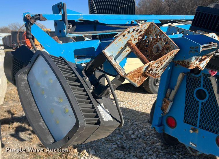 image for item ME9295 2006 Genie TML-4000N  light plant