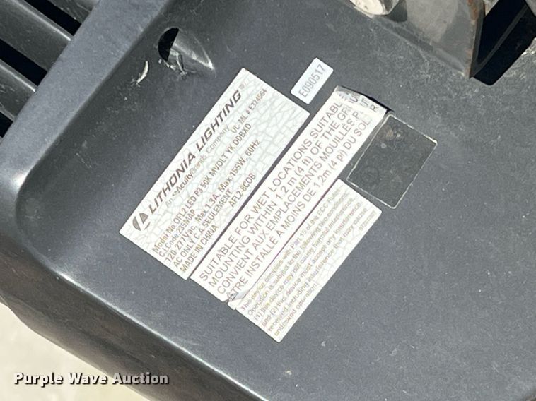 image for item ME9295 2006 Genie TML-4000N  light plant