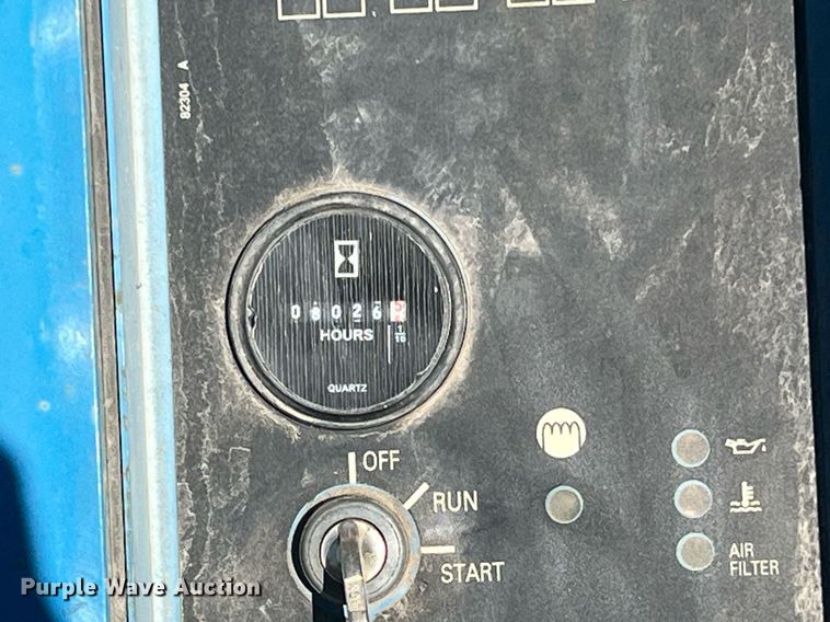 image for item ME9295 2006 Genie TML-4000N  light plant