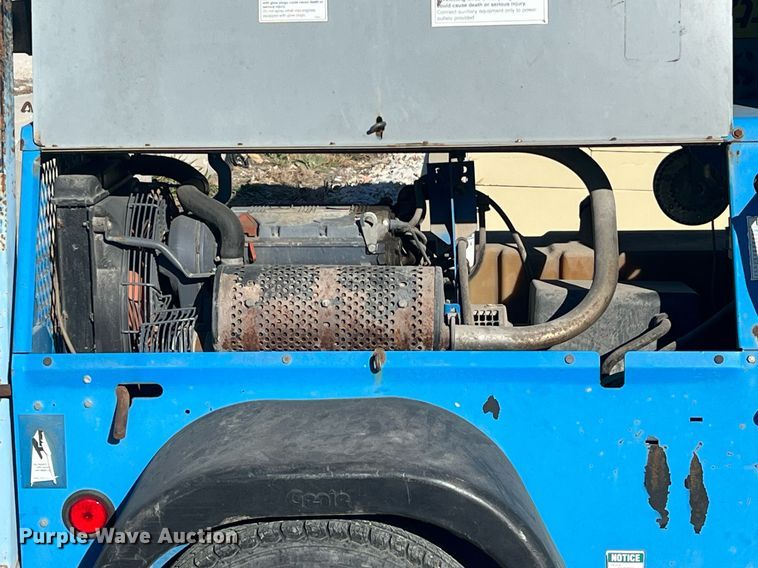 image for item ME9295 2006 Genie TML-4000N  light plant