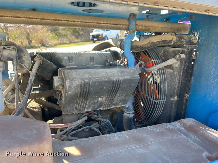 image for item ME9295 2006 Genie TML-4000N  light plant