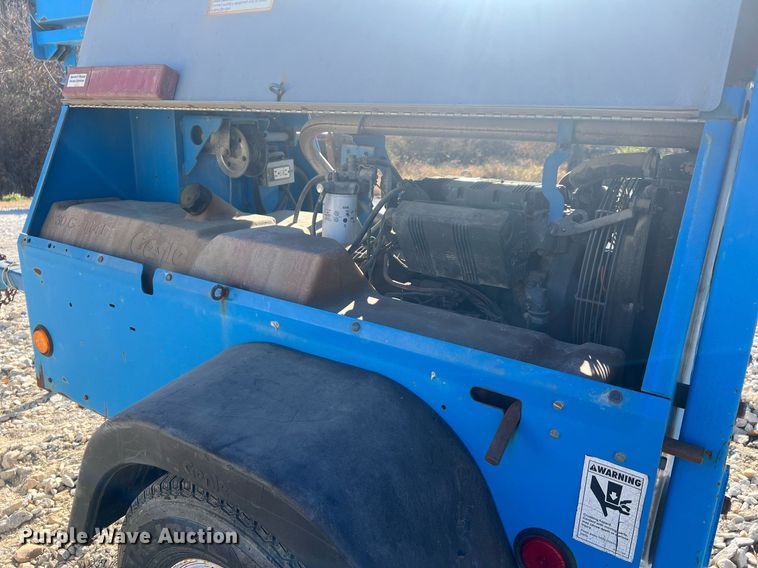 image for item ME9295 2006 Genie TML-4000N  light plant