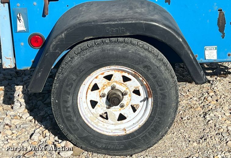 image for item ME9295 2006 Genie TML-4000N  light plant