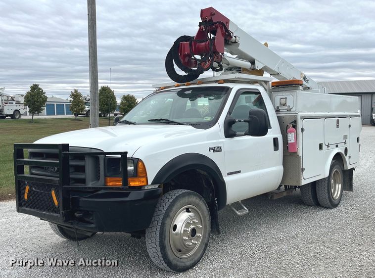 image for item MG9521 1999 Ford F450 Super Duty  bucket truck