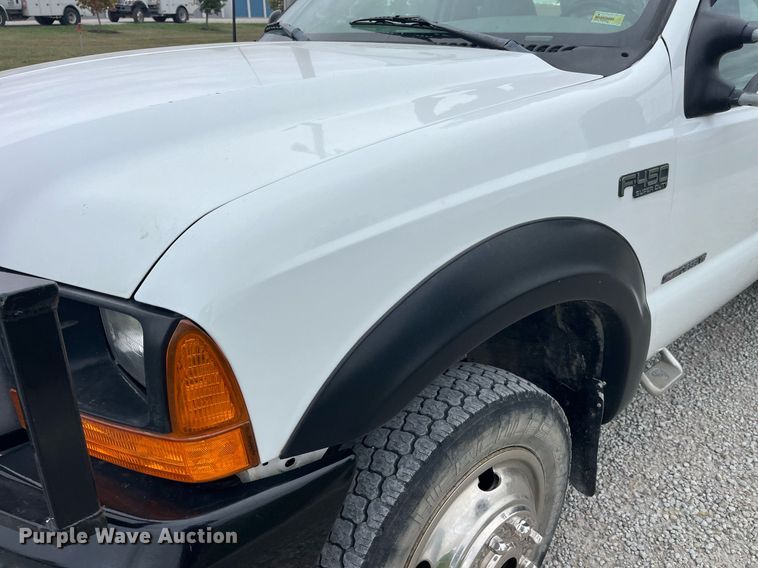 image for item MG9521 1999 Ford F450 Super Duty  bucket truck