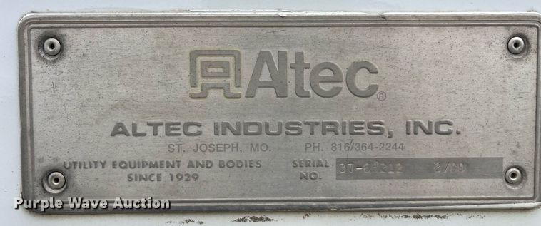 image for item MG9521 1999 Ford F450 Super Duty  bucket truck