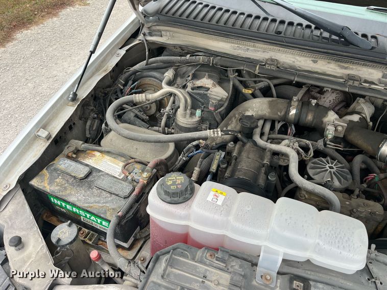 image for item MG9521 1999 Ford F450 Super Duty  bucket truck