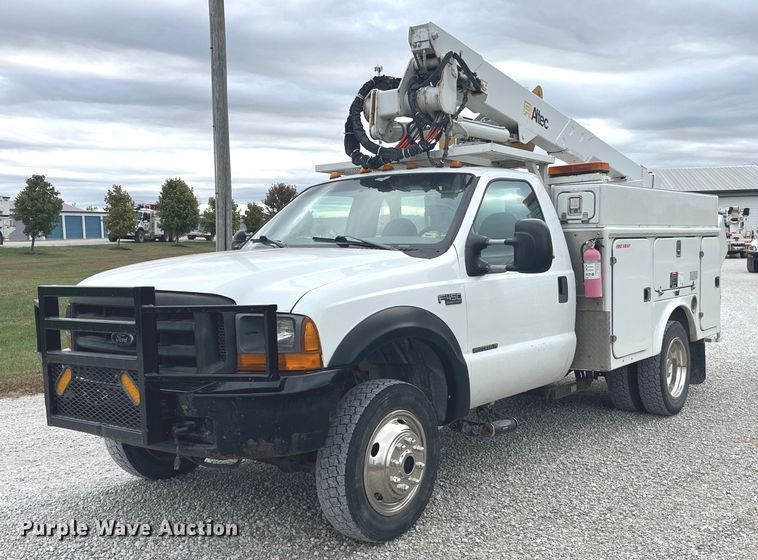 image for item MG9522 1999 Ford F450 Super Duty  bucket truck