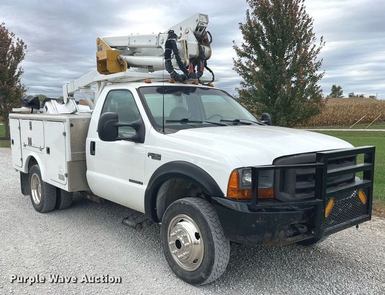 image for item MG9522 1999 Ford F450 Super Duty  bucket truck