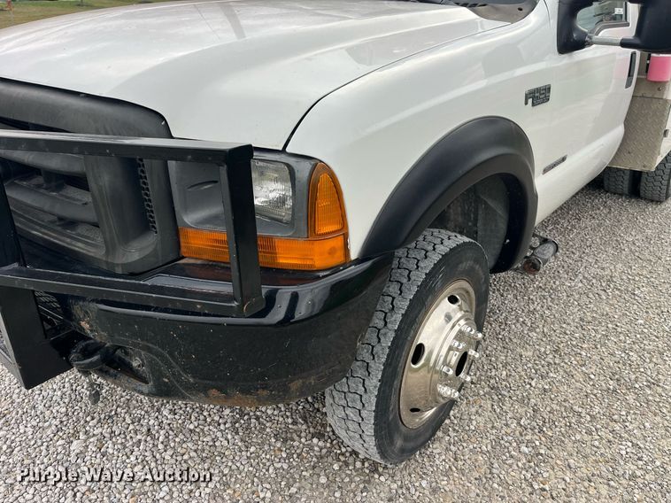 image for item MG9522 1999 Ford F450 Super Duty  bucket truck