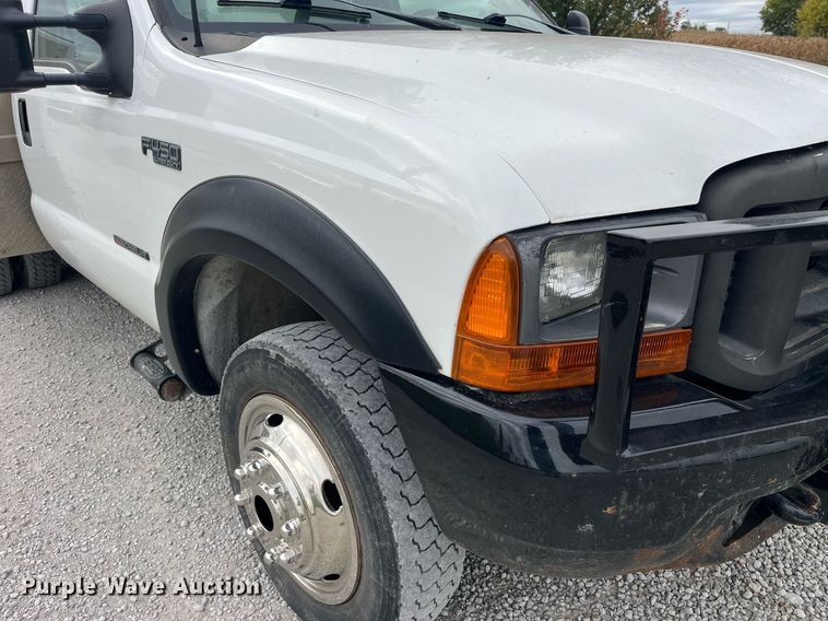 image for item MG9522 1999 Ford F450 Super Duty  bucket truck