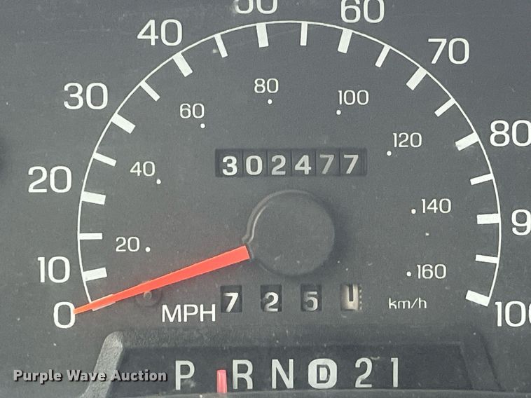 image for item MG9522 1999 Ford F450 Super Duty  bucket truck